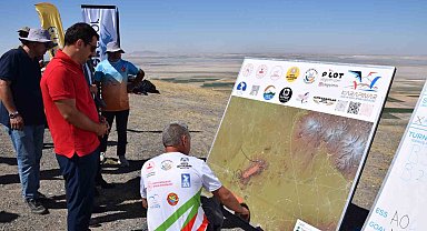 Karapınar'da yamaç paraşütü heyecanı