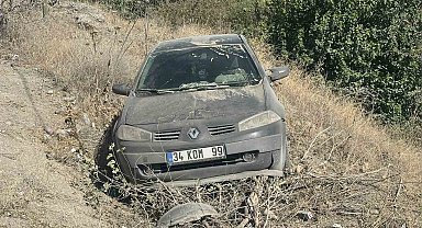 Karayoluna dökülen mıcır kazaya neden oldu