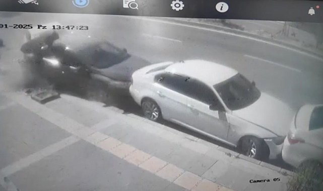 Kars'ta fren yerine gaza basan sürücü 4 araca çarptı
