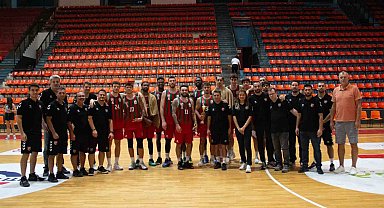 Karşıyaka Basketbol, Makedonya'da kupa kazandı