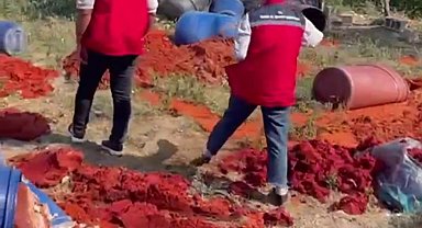 Katkı maddesi kullanılarak üretilen tonlarca domates posasına ve biber salçasına el konuldu