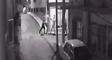 Kavgada boğazından bıçak darbesi alan adam hayatını kaybetti