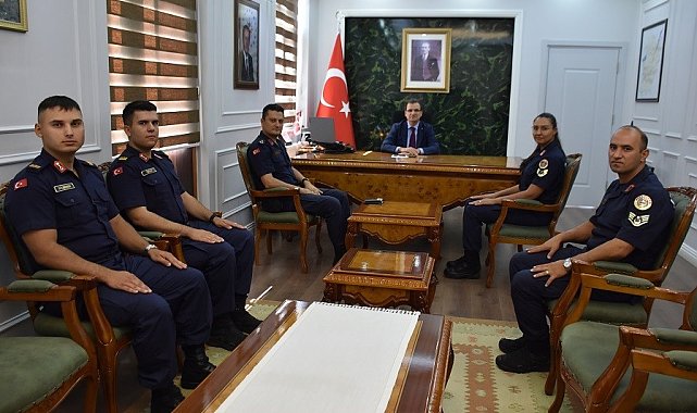 Kaymakam Güldoğan, subay adaylarını makamında ağırladı