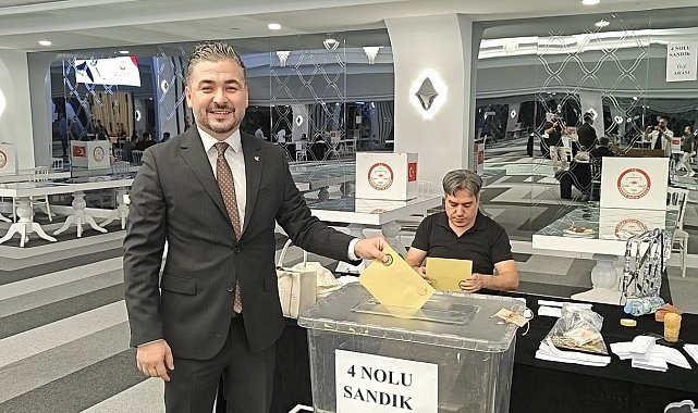 Kayseri Eczacı Odası'nda Uğur Nuri Akın güven tazeledi