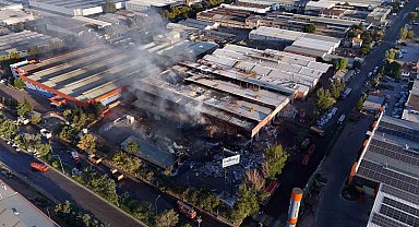 Kayseri'deki fabrika yangınına 94 araç 12 iş makinesi müdahale etti