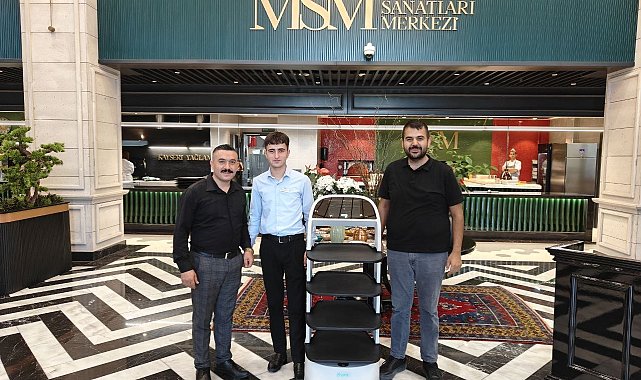 Kayseri'nin lezzetlerini sofralara robot taşıyor