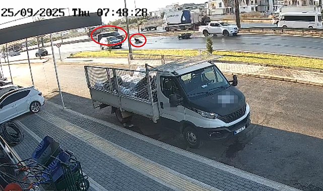 Kaza yapan motosikletlinin araç altında kalmaktan son anda kurtuluşu kamerada
