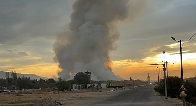Kemalpaşa çöplüğünde yangın: Kötü koku ve duman kenti kapladı