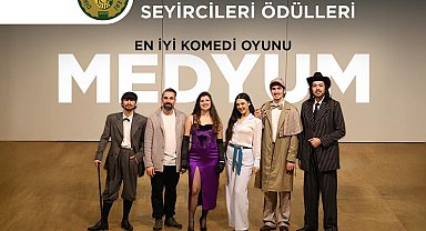 Kepez Kent Tiyatrosu'na 'En İyi Komedi Oyunu' ödülü