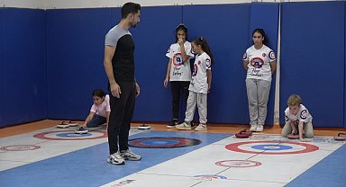 Kilis Atatürk Ortaokulu'ndan floor curling'de 3 şampiyonluk