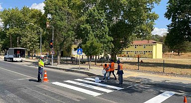 Kırklareli'nde yaya önceliği denetimi: Yaya çizgileri boyandı
