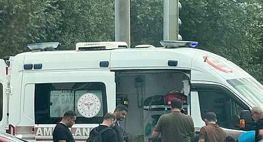 Kırmızı ışıkta geçtiği ileri sürülen motosiklet başka bir motosikletle çarpıştı: 1 yaralı