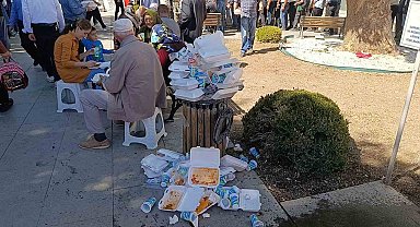 Kırşehir'de Ahi pilavı dağıtımında izdiham