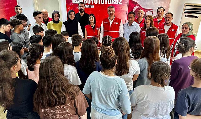Kızılay'ın şefkat eli çocuklara ulaştı