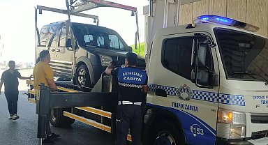 Kocaeli Zabıtası tedavi yolunda yalnız bırakmadı