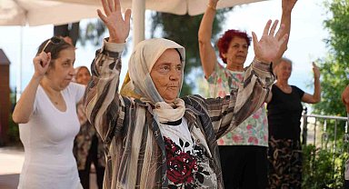 Kocaeli'nin "çınarları" ikinci baharlarını kulüpte yaşıyor