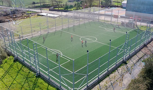 Kocaeli'ye 11 yeni futbol sahası kazandırıldı