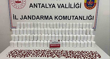 Kontrol noktasında durdurulan araçtan binlerce sentetik hap ele geçirildi