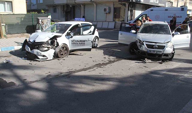 Konya'da iki ayrı kazada 6 kişi yaralandı