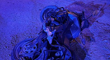 Korkuteli'nde motosiklet şarampole uçtu: 1 ölü, 1 yaralı