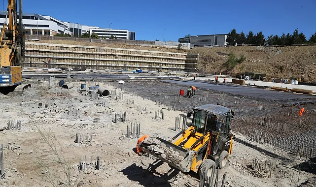 KOÜ Umuttepe'de cami ve otopark projesi yükseliyor