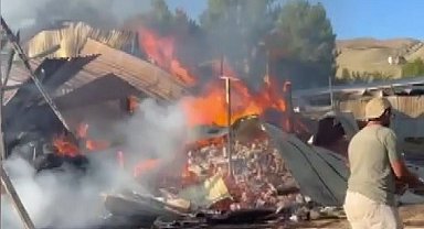 Köyde saman yangını