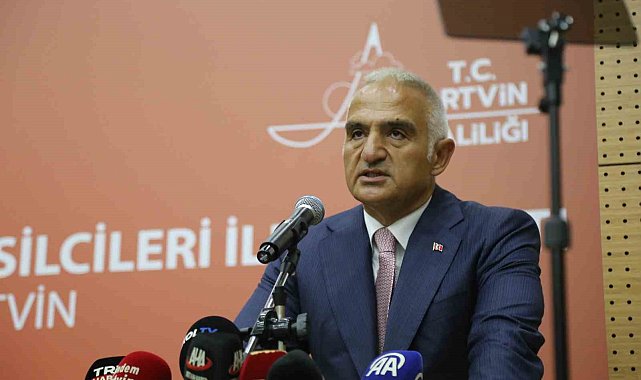 Kültür ve Turizm Bakanı Ersoy: "2025 yıl sonu hedefimiz olan 64 milyar dolar gelire doğru emin adımlarla ilerliyoruz"