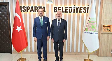 Kürşad Zorlu: "Isparta'yı yerelden kalkınma hamlesiyle geleceğe taşıyacağız"