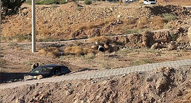 Kurtalan'da otomobil şarampole yuvarlandı: 1 yaralı