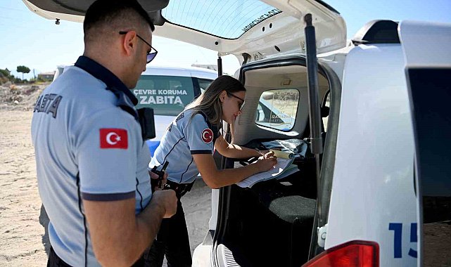 Kuşadası'nda kaçak moloz döken kamyon sürücüsü suçüstü yakalandı