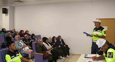 Kütahya'da jandarmadan 71 okul servis şoförü ve rehber personele eğitim