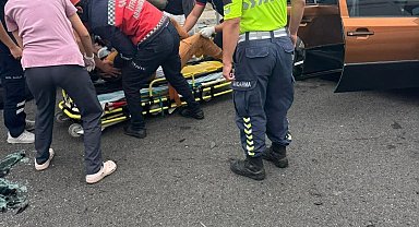 Kuzey Marmara Otoyolu'nda kaza, araç hurdaya döndü: 5 yaralı