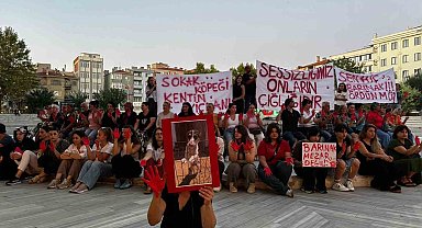 Lüleburgaz Belediyesi önünde oturma eylemi: Eylemciler siyah çelenk bıraktı