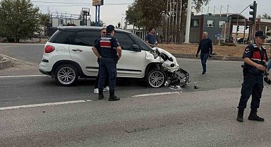 Lüleburgaz'da zincirleme kaza: 3 otomobil çarpıştı