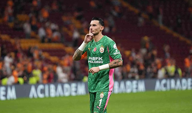 Maç sonu 3'lüsü Roland Sallai ve Uğurcan Çakır'dan