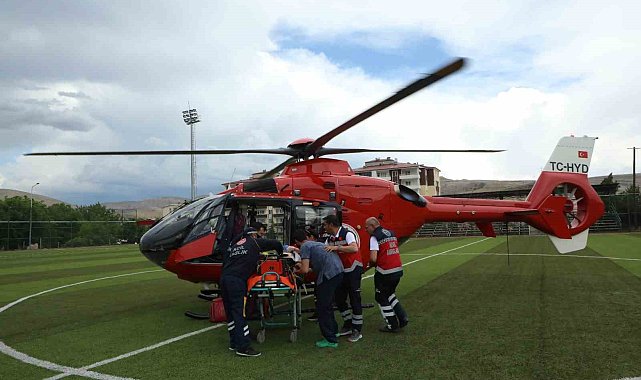 Malatya'da ambulans helikopter 72 yaşındaki hasta için havalandı