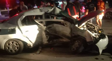 Malatya'da iki otomobil çarpıştı: 3 yaralı