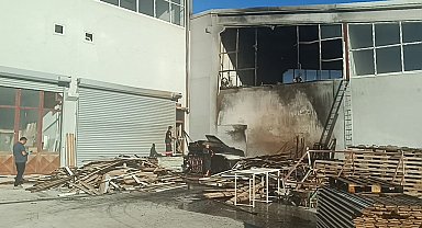 Malatya'da mobilya imalathanesinde korkutan yangın