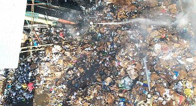 Maltepe'de geri dönüşüm tesisinde yangın