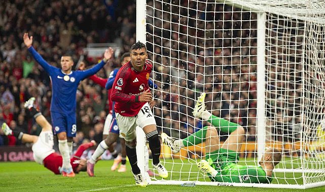 Manchester United, Chelsea'yi 2-1 mağlup etti