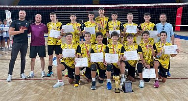 Manisa Erkek Voleybol Takımı Türkiye Şampiyonu oldu