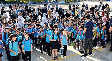 Manisa'da eğitim - öğretim yılı başladı
