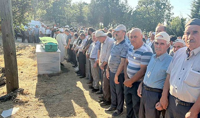 Manisa'daki kazada hayatını kaybeden genç adam toprağa verildi