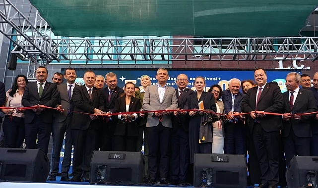 Manisa'da toplu açılış coşkusu