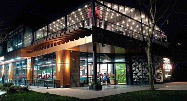 Manzaralı lezzet durağı ziyaretçilerini ağırlıyor