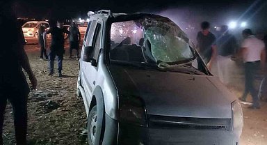 Mardin'de devrilen hafif ticari araçtaki 2 kişi yaralandı