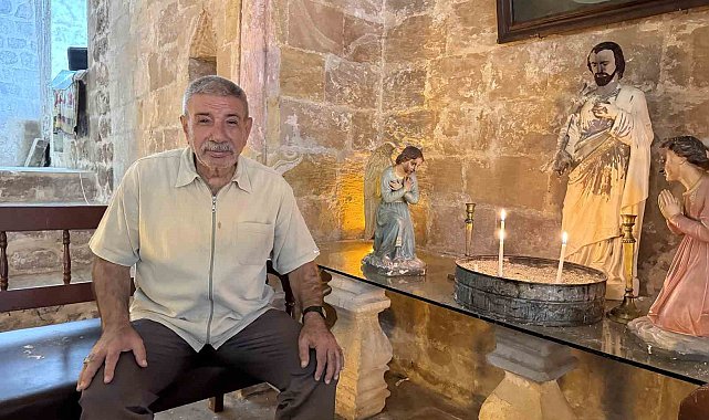 Mardin'de süryani aile, kiliseyi müslüman aile dostlarına emanet ediyor