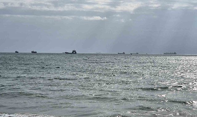 Marmara'da deniz ulaşımına Poyraz engeli