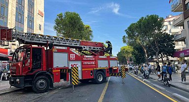 Menteşe'de dönerci bacasında yangın paniği