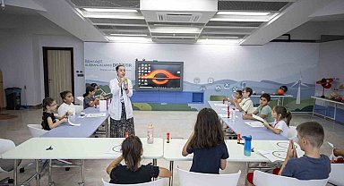 Mersin'de 5 bin 547 öğrenci yaz tatilini bilimle geçirdi